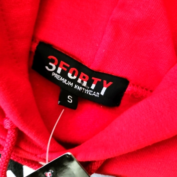 Men's Small 4 Leaf Clover Lucky Graphic Hoodie In Red. Fits Boys Sizes Large/XL - Picture 7 of 10